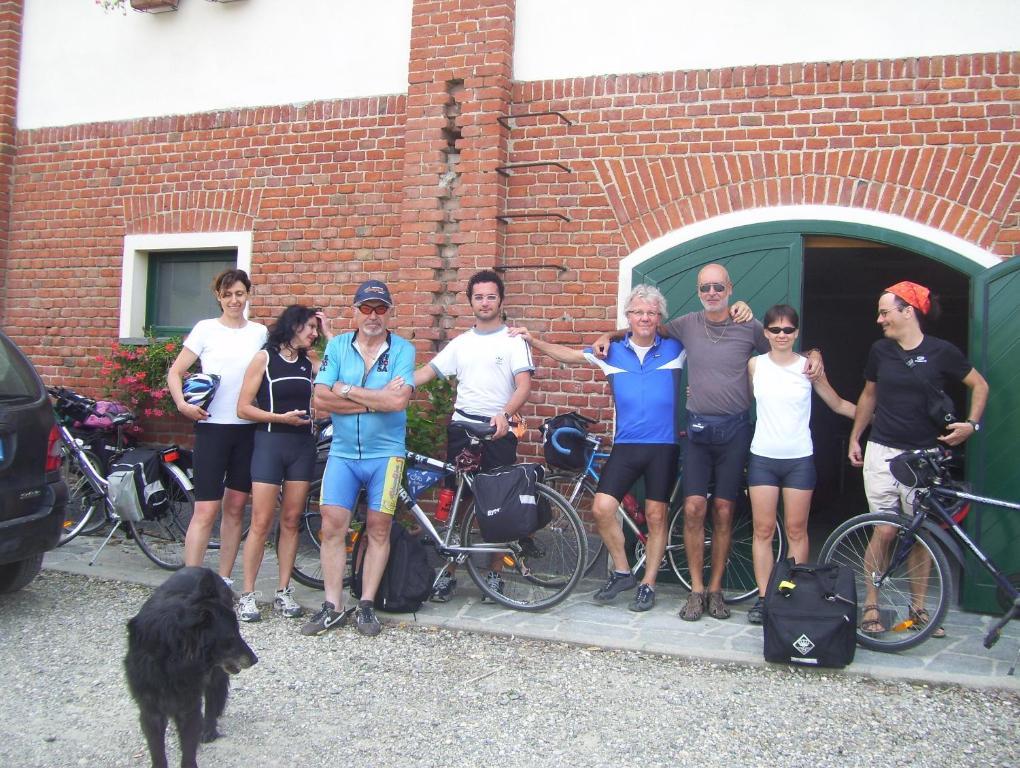 Agriturismo Cascina Nuova Villa Valenza Bagian luar foto